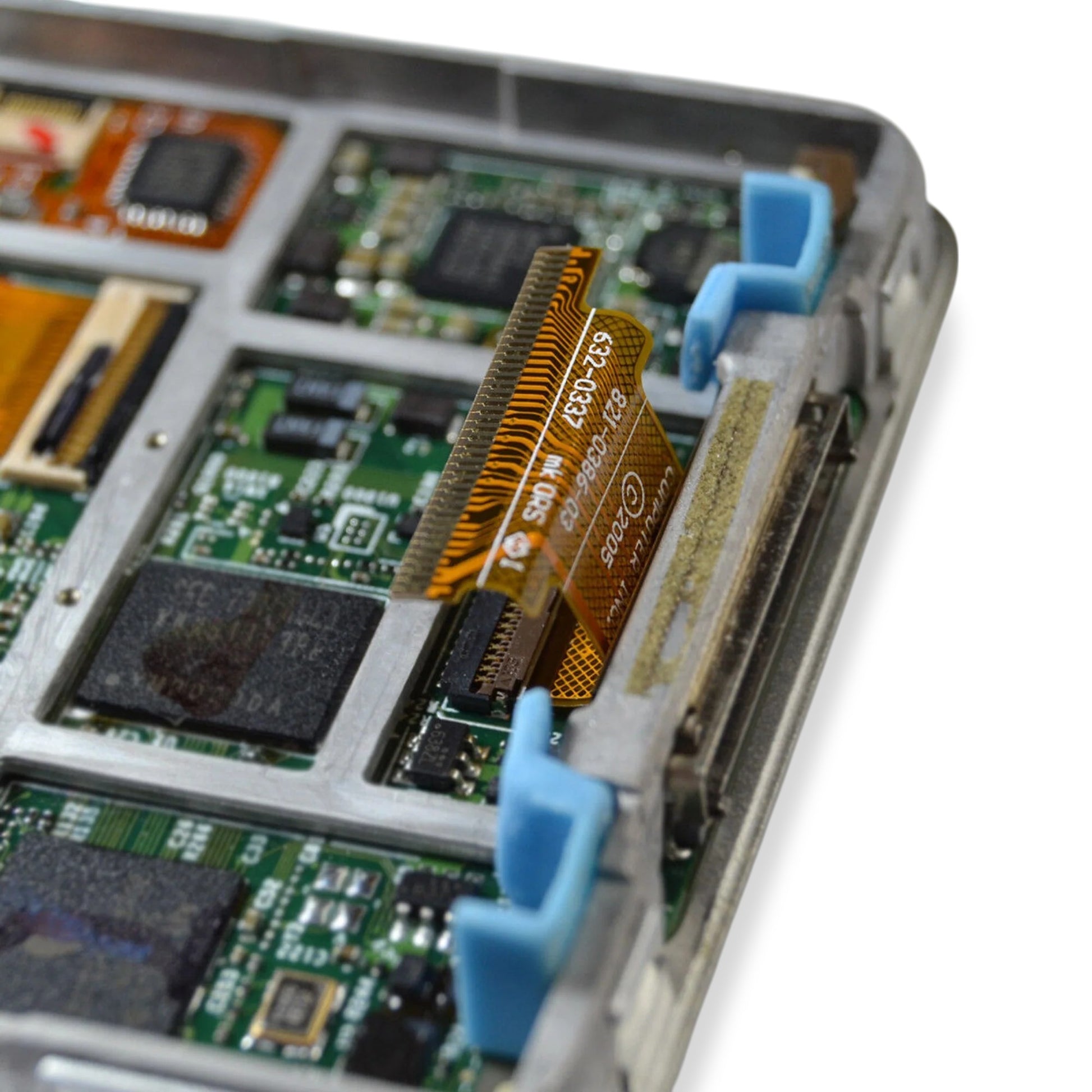 imCort Hard Drive Cable for iPod Classic - Close-up